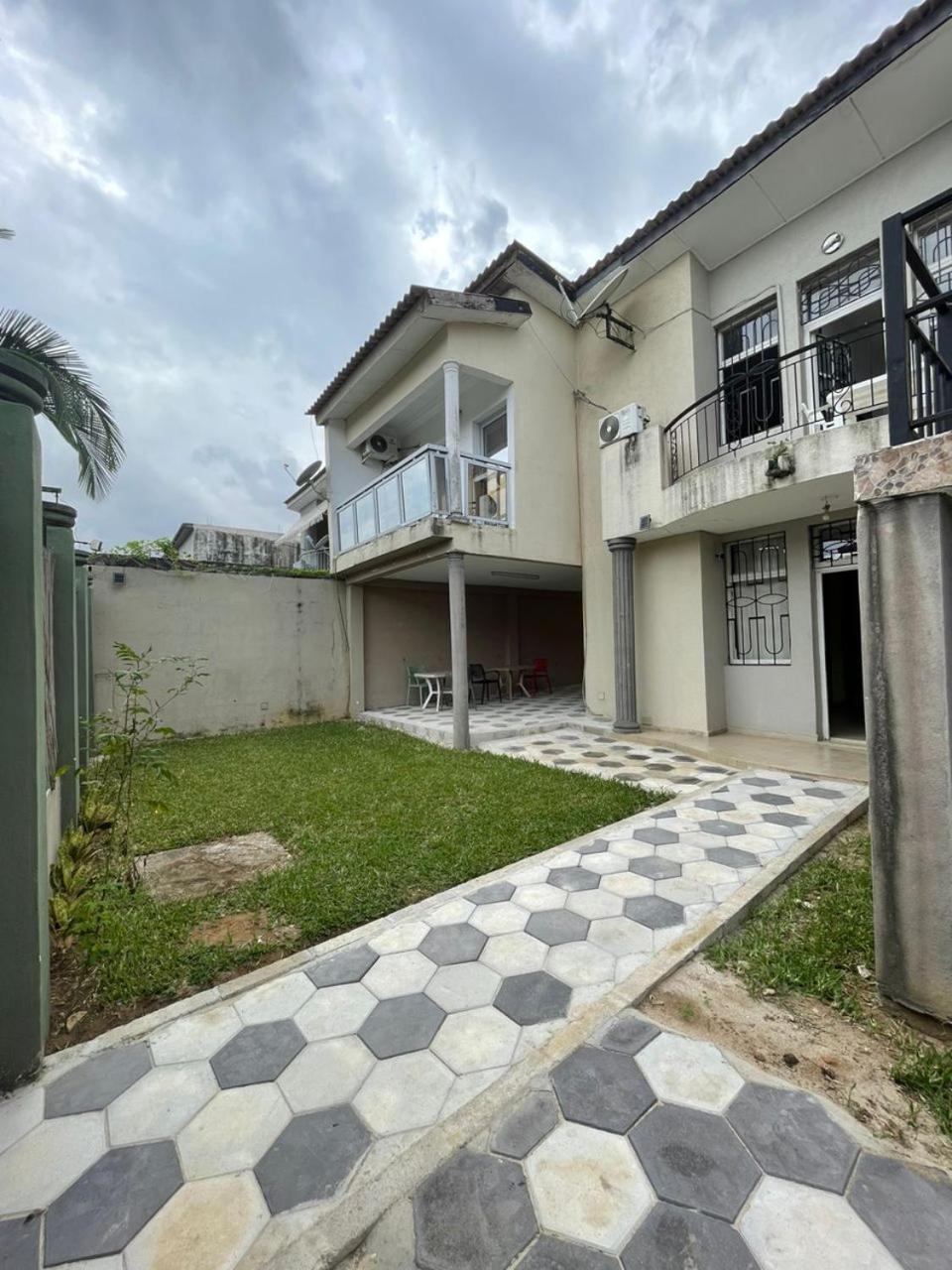 Residences Hotels Sejours Affaires Abiyán Exterior foto